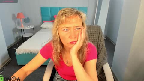 Ellie online show from January 17, 11:04 am