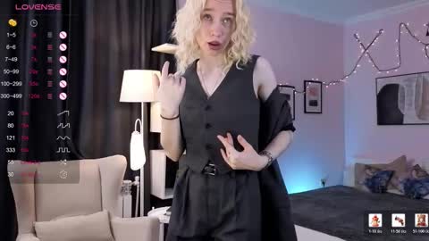 Snapshot of kiany_riv chatting on February 27, 6:24 am Sofia online show from February 27, 6:24 am