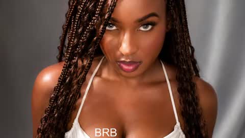 Snapshot of kiara_curls chatting on July 18, 11:25 am Kiara online show from July 18, 11:25 am