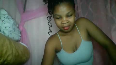 Snapshot of kiarah_69 chatting on April 28, 3:50 pm kiarah 69 online show from April 28, 3:50 pm