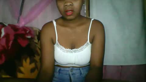 Snapshot of kiarah_69 chatting on May 3, 2:12 pm kiarah 69 online show from May 3, 2:12 pm