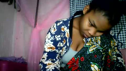 Snapshot of kiarah_69 chatting on May 24, 3:44 am kiarah 69 online show from May 24, 3:44 am