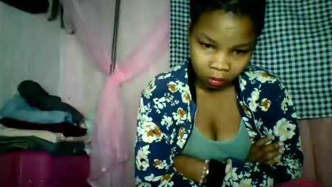 Snapshot of kiarah_69 chatting on June 6, 8:52 am kiarah 69 online show from June 6, 8:52 am