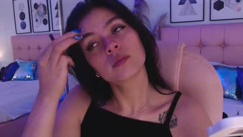 Snapshot of kiki_cams chatting on March 12, 4:13 pm kIKI online show from March 12, 4:13 pm