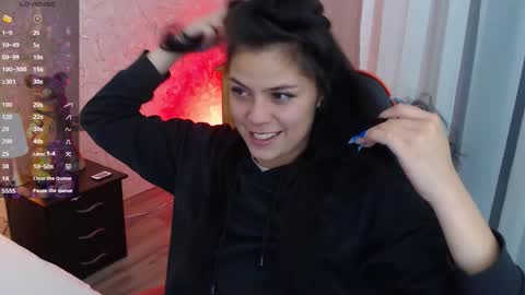 Snapshot of kiki_cams chatting on March 13, 4:41 am kIKI online show from March 13, 4:41 am