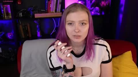 Kiki online show from February 5, 9:41 pm