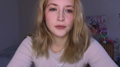 Snapshot of kikikarma chatting on March 19, 12:53 pm kikikarma online show from March 19, 12:53 pm