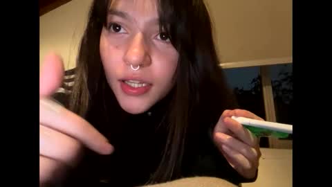 kikilove15 online show from May 13, 9:33 pm