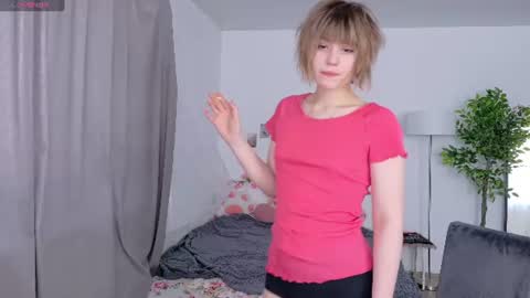 Snapshot of kikimoor chatting on June 28, 2:28 am Kiki online show from June 28, 2:28 am