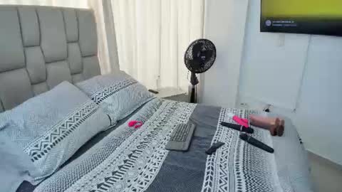 Ana      online show from June 10, 3:33 pm