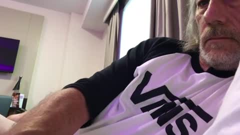kilted123456 online show from August 8, 6:54 pm