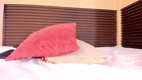 kim online show from January 8, 9:28 pm