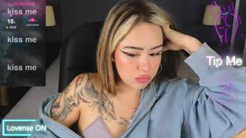 Kim online show from October 21, 8:42 pm