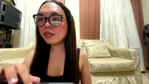 Snapshot of kim_kyile chatting on July 17, 3:07 pm KYLIE online show from July 17, 3:07 pm