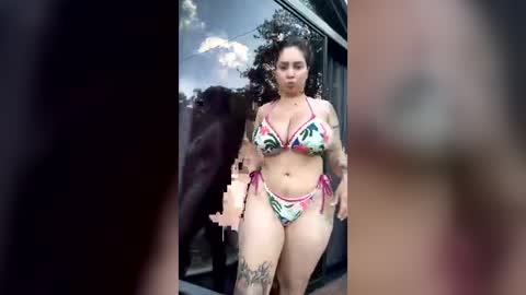 Kim Velez SCORE Girl online show from June 14, 10:45 pm