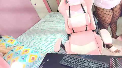 Anita. online show from March 4, 2:39 am