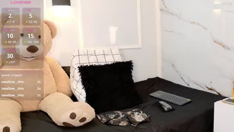 kimberly_diaz1 online show from February 14, 5:53 pm