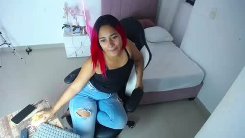 kimberly_lustrum online show from July 11, 11:57 am