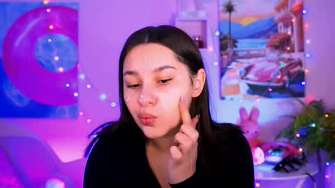 kimclarks online show from December 18, 9:59 am