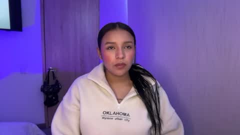 Snapshot of kimmi_foxy chatting on June 19, 3:27 pm kimmi online show from June 19, 3:27 pm