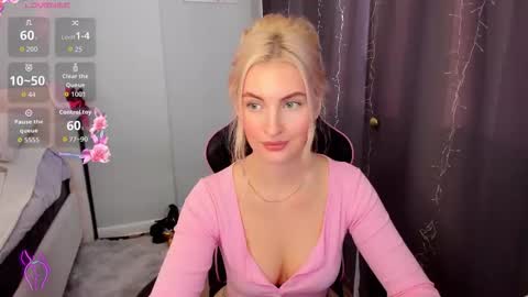 kimmy1_powell online show from February 20, 6:26 am