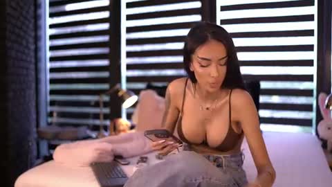 Kim online show from July 12, 4:09 pm