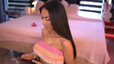 Kim online show from August 8, 2:41 pm