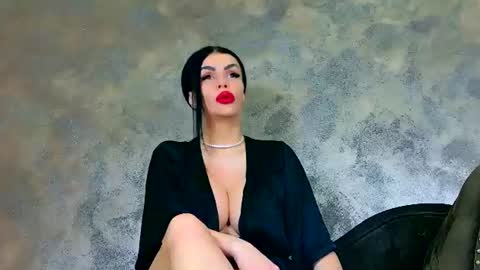 Snapshot of kimwilmes chatting on June 6, 10:09 am Kim Wilmes online show from June 6, 10:09 am