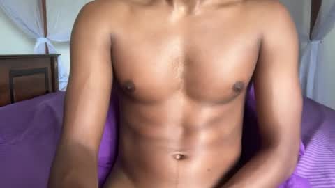 Snapshot of kinda_horny_right_now chatting on July 4, 5:46 am Isaac online show from July 4, 5:46 am