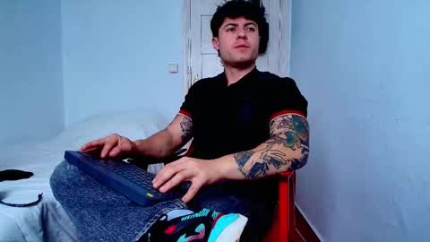 Snapshot of king_master_juan chatting on November 10, 11:31 am The Best Master online show from November 10, 11:31 am