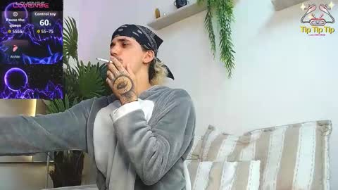 king voy online show from September 12, 9:04 pm