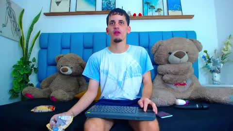 king voy online show from February 21, 4:30 pm