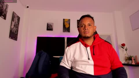 Snapshot of kingg_jay chatting on May 6, 11:37 am kingg_jay online show from May 6, 11:37 am