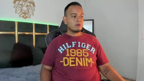 Snapshot of kingg_jay chatting on May 29, 11:52 am kingg_jay online show from May 29, 11:52 am