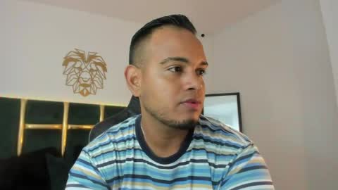 Snapshot of kingg_jay chatting on May 30, 12:02 pm kingg_jay online show from May 30, 12:02 pm