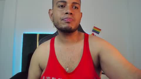 Snapshot of kingg_jay chatting on June 12, 11:53 am kingg_jay online show from June 12, 11:53 am