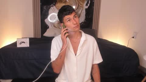  A L E X  online show from January 9, 3:20 am