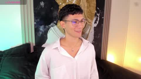  A L E X  online show from March 19, 2:15 am