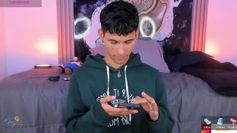  A L E X  online show from April 14, 5:24 am