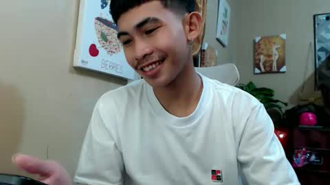 Snapshot of kingscock18 chatting on December 4, 1:42 pm ALVIN online show from December 4, 1:42 pm