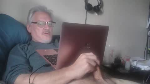 kingtongue10 online show from March 16, 6:45 pm