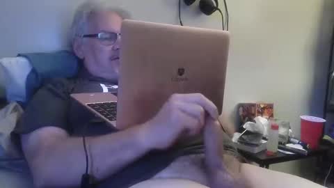 kingtongue10 online show from April 25, 11:35 am