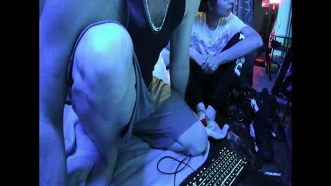 kingtyrant208 online show from April 25, 9:56 am