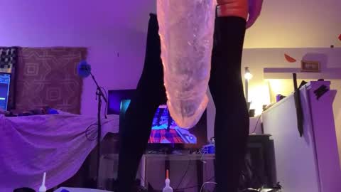 Snapshot of kinksmcgee chatting on March 28, 8:14 am Nikki online show from March 28, 8:14 am