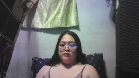 Snapshot of kinkyhotcumm chatting on December 19, 3:30 pm KAREN online show from December 19, 3:30 pm