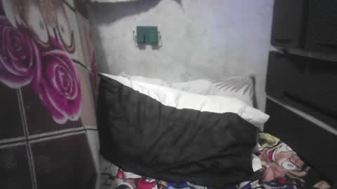 Snapshot of kinkyhotcumm chatting on October 21, 1:06 am KAREN online show from October 21, 1:06 am