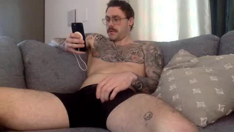 kinnkybwc online show from March 27, 9:58 pm