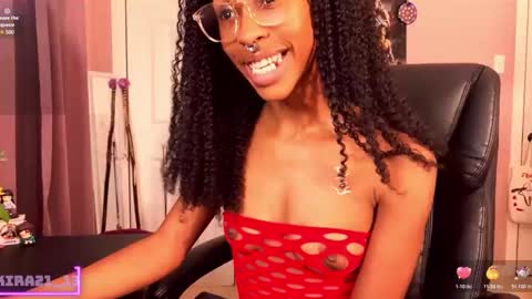 Snapshot of kira21_13 chatting on October 18, 1:08 am Kira21 13 online show from October 18, 1:08 am