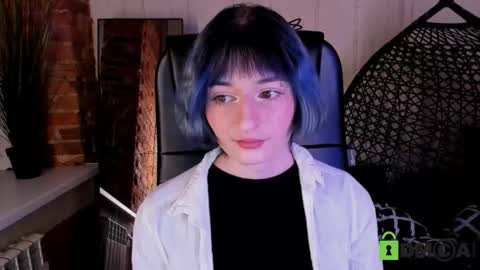 Snapshot of kira__cutie chatting on February 1, 8:40 pm Kira online show from February 1, 8:40 pm