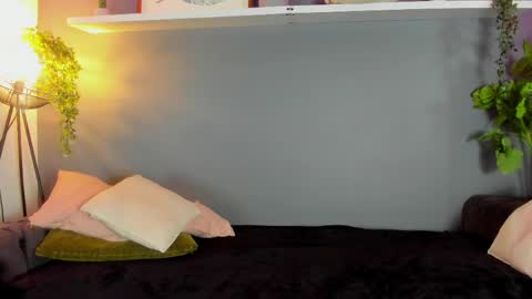 kira_exe online show from March 30, 11:33 am